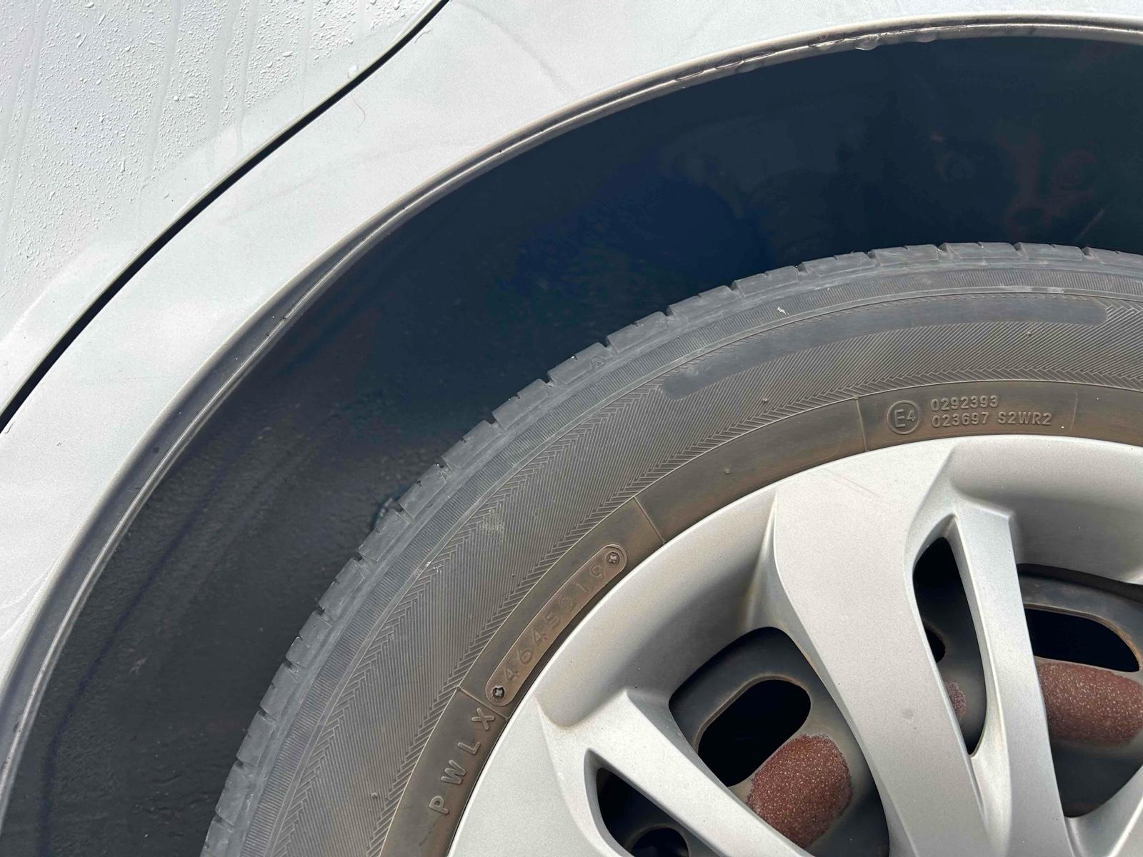 MAZDA DEMIO 13C Image 17