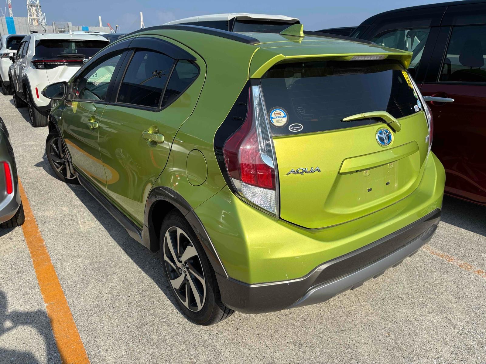 TOYOTA AQUA X-URBAN SMART ENTRY PACKAGE Image 2