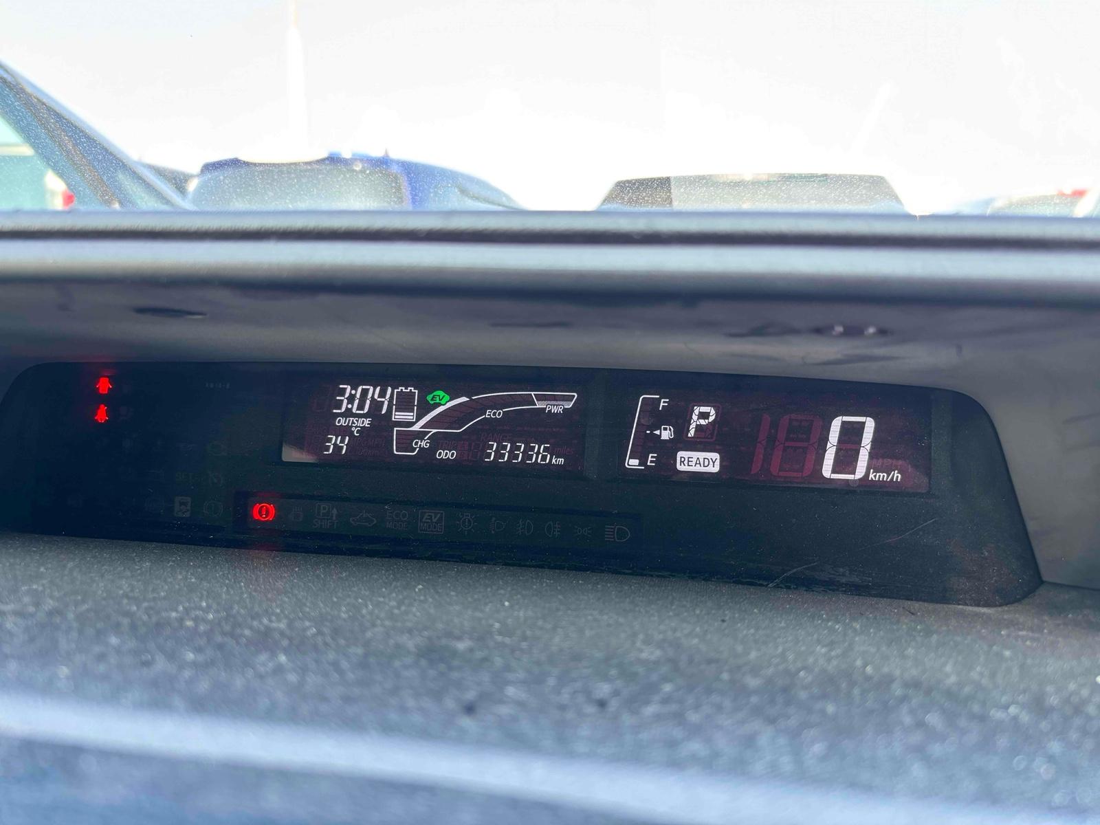 TOYOTA AQUA X-URBAN SMART ENTRY PACKAGE Image 22