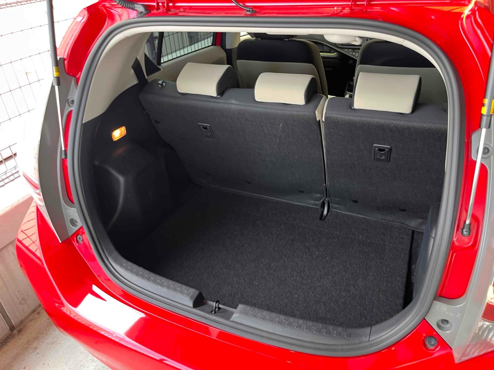 TOYOTA AQUA S Image 15
