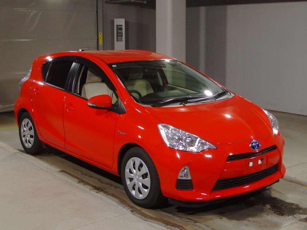TOYOTA AQUA S Image 7
