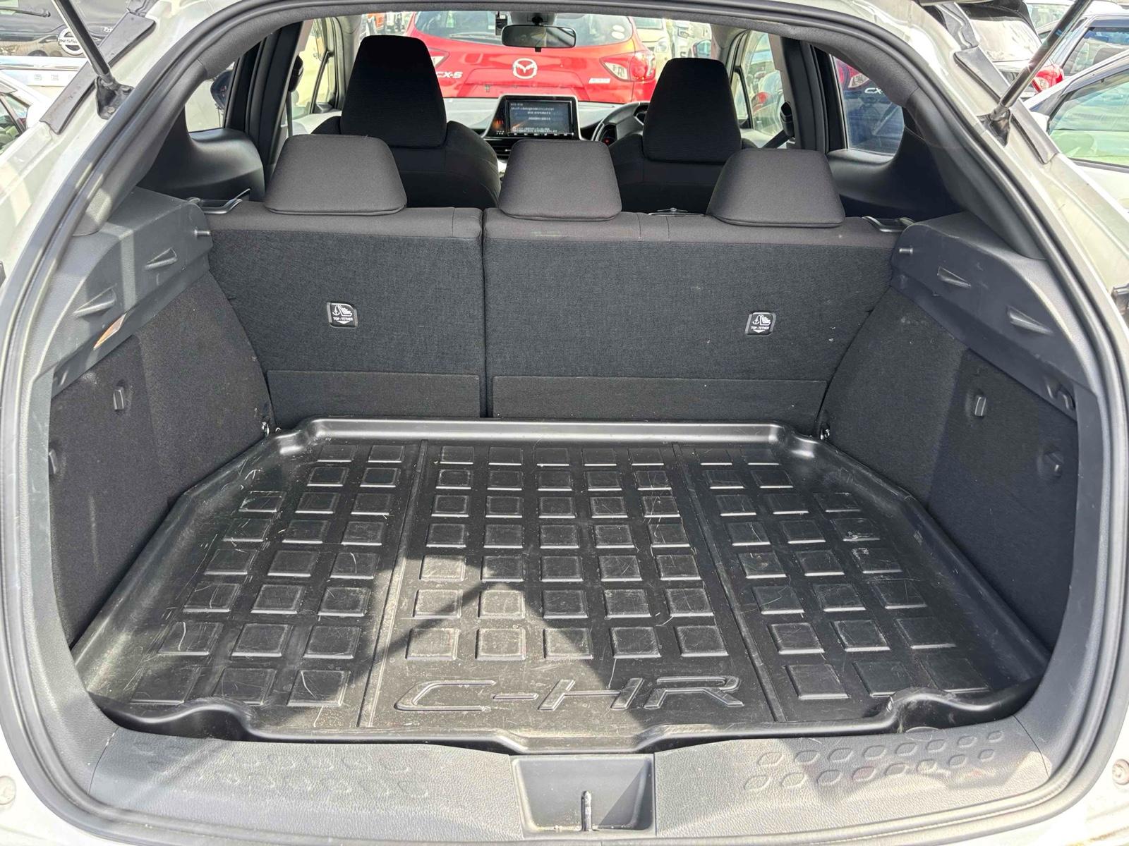 TOYOTA C-HR S LED PACKAGE Image 12