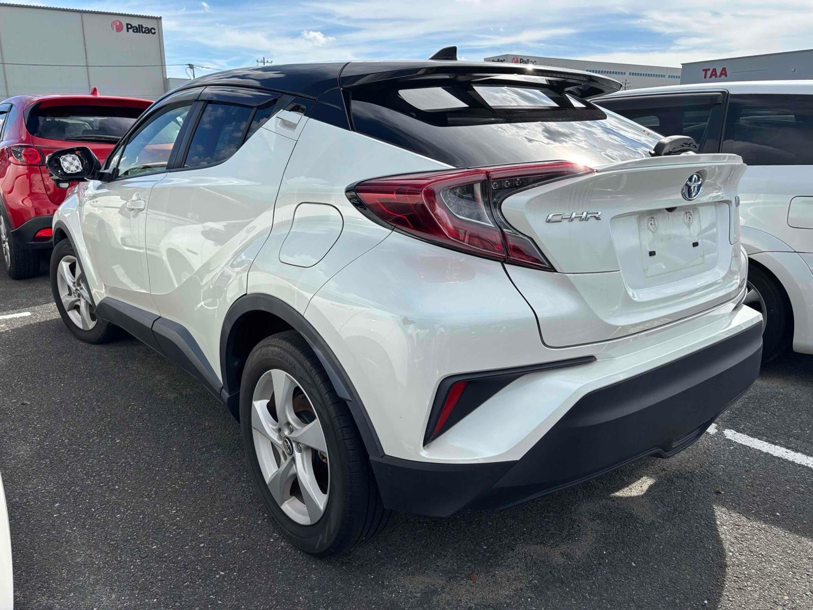 TOYOTA C-HR S LED PACKAGE Image 2
