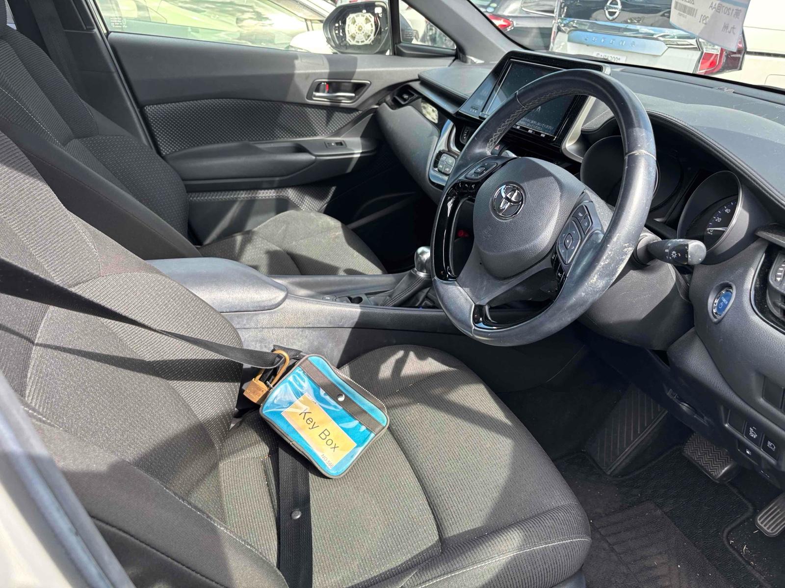 TOYOTA C-HR S LED PACKAGE Image 10