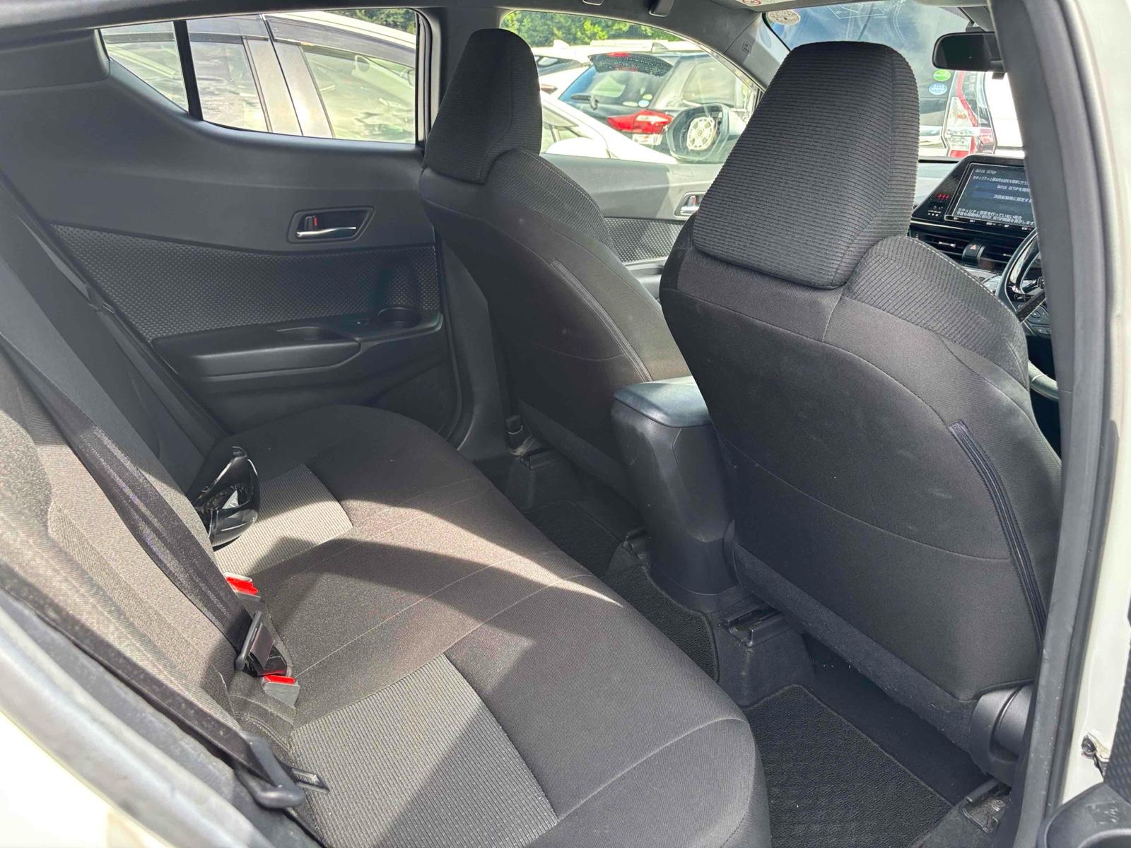 TOYOTA C-HR S LED PACKAGE Image 11