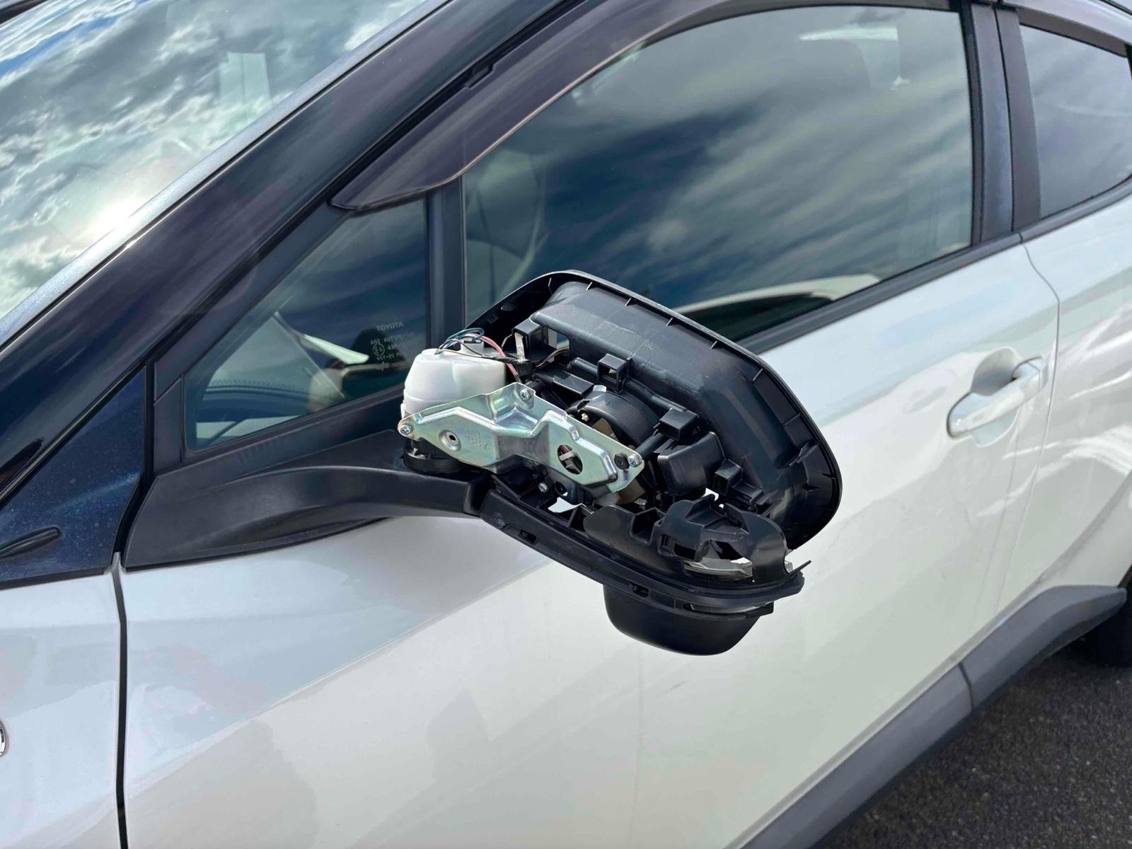 TOYOTA C-HR S LED PACKAGE Image 22