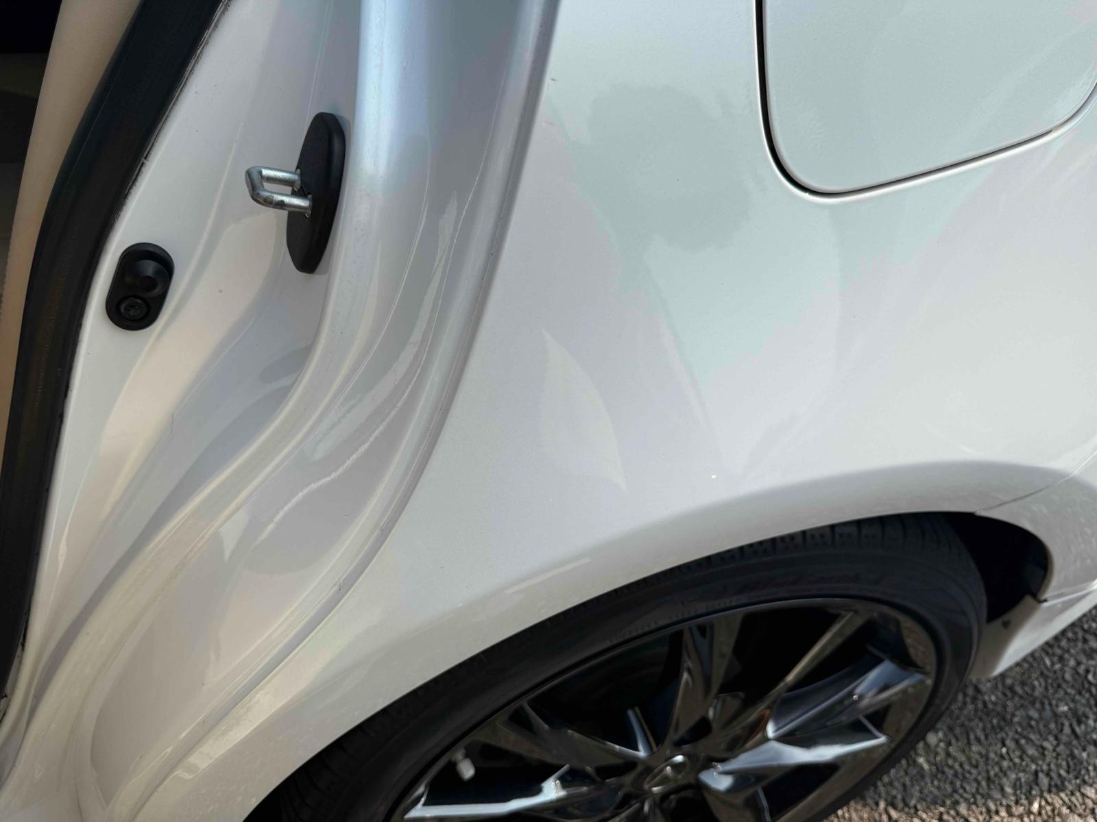 LEXUS IS 4D IS300H VERSION L Image 19