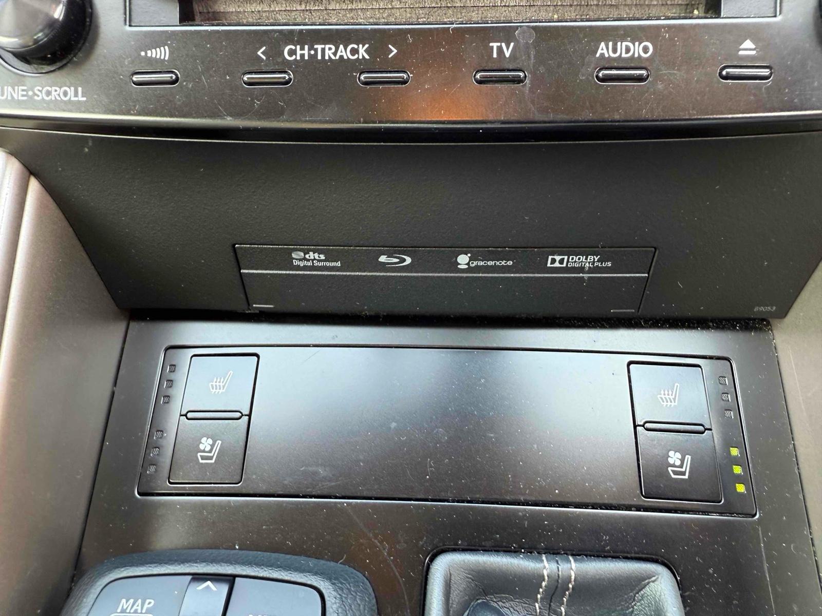 LEXUS IS 4D IS300H VERSION L Image 12