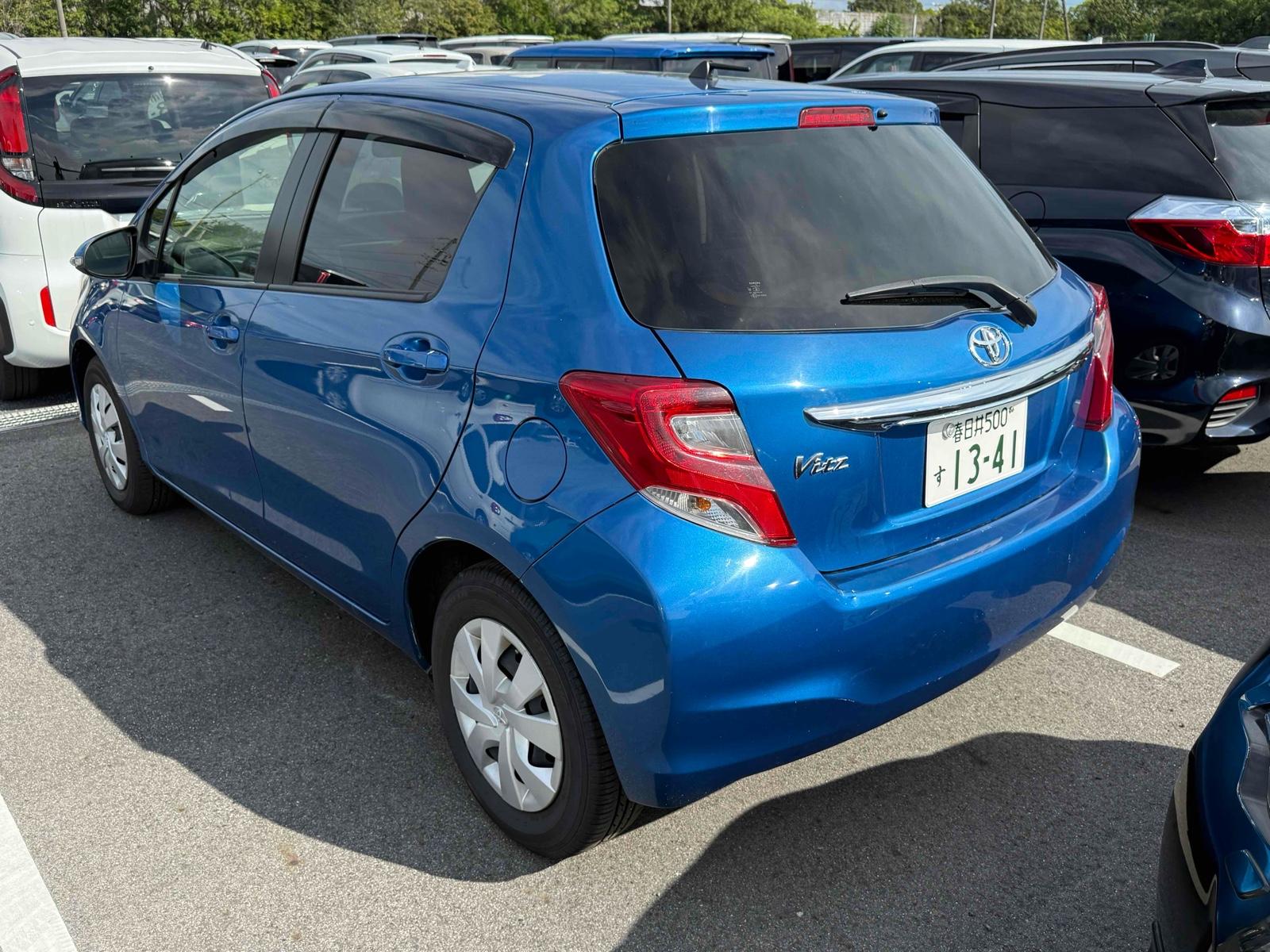 TOYOTA VITZ F Image 2