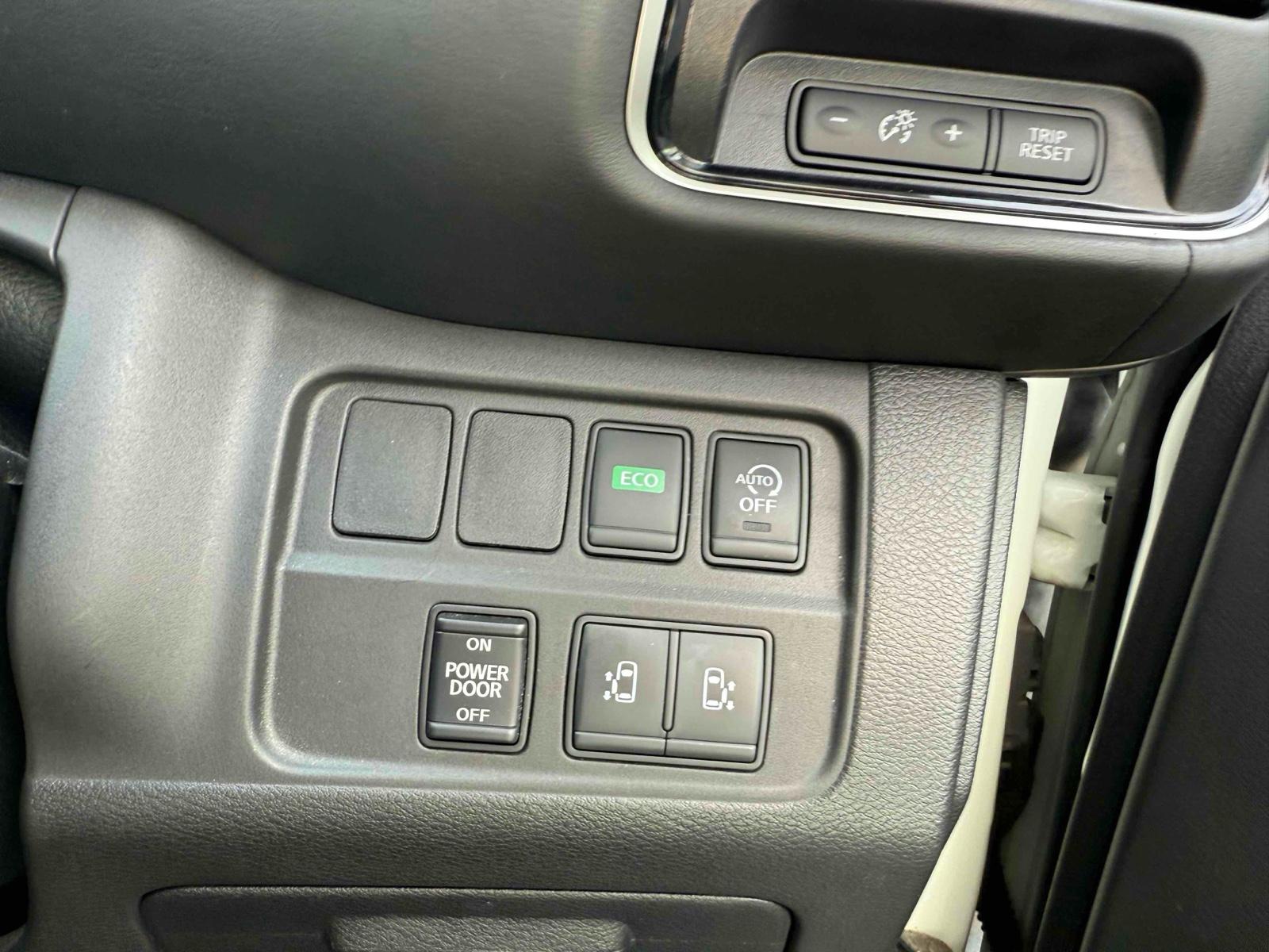 NISSAN SERENA G PRO-PILOT Image 10
