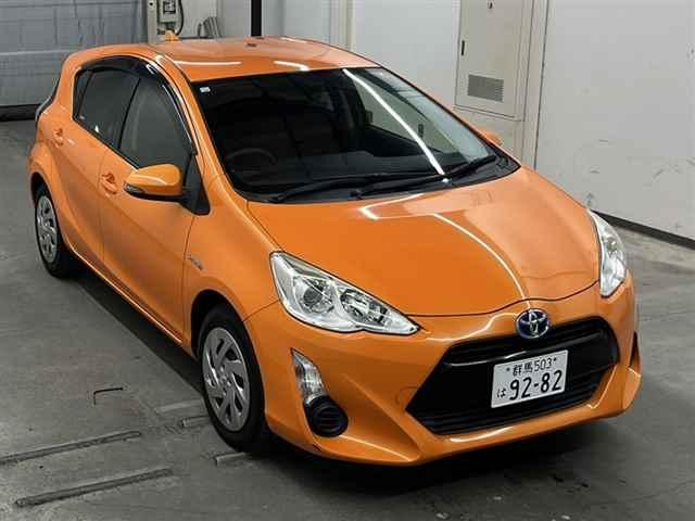TOYOTA AQUA S Image 3