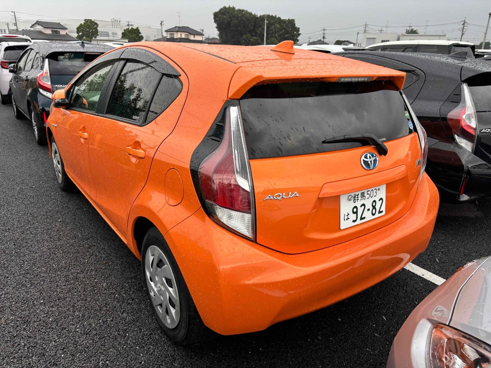 TOYOTA AQUA S Image 2
