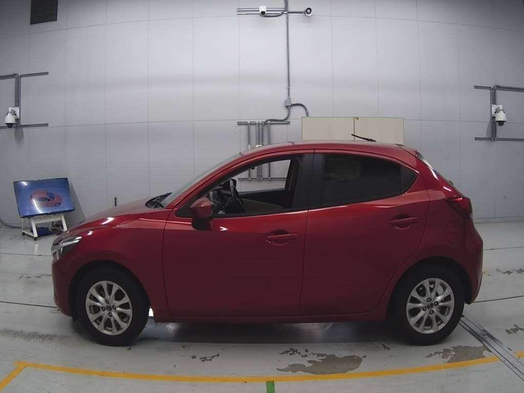 MAZDA DEMIO 13S L PACKAGE Image 6
