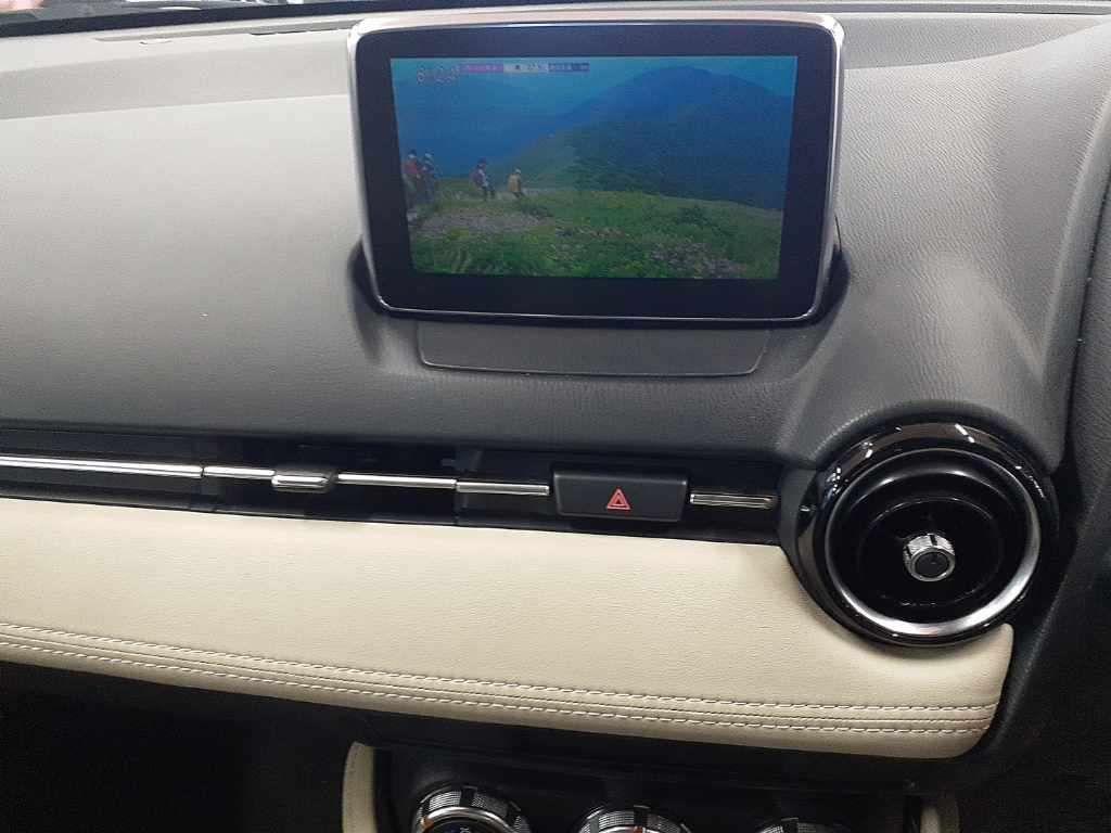 MAZDA DEMIO 13S L PACKAGE Image 5