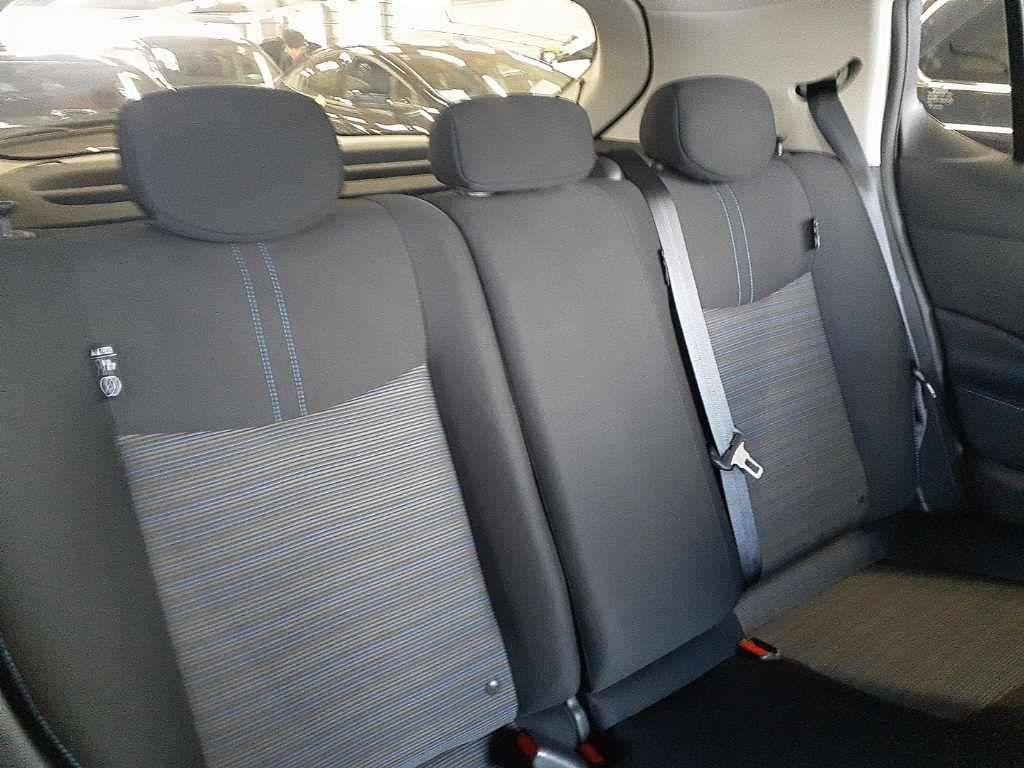 NISSAN LEAF X Image 6