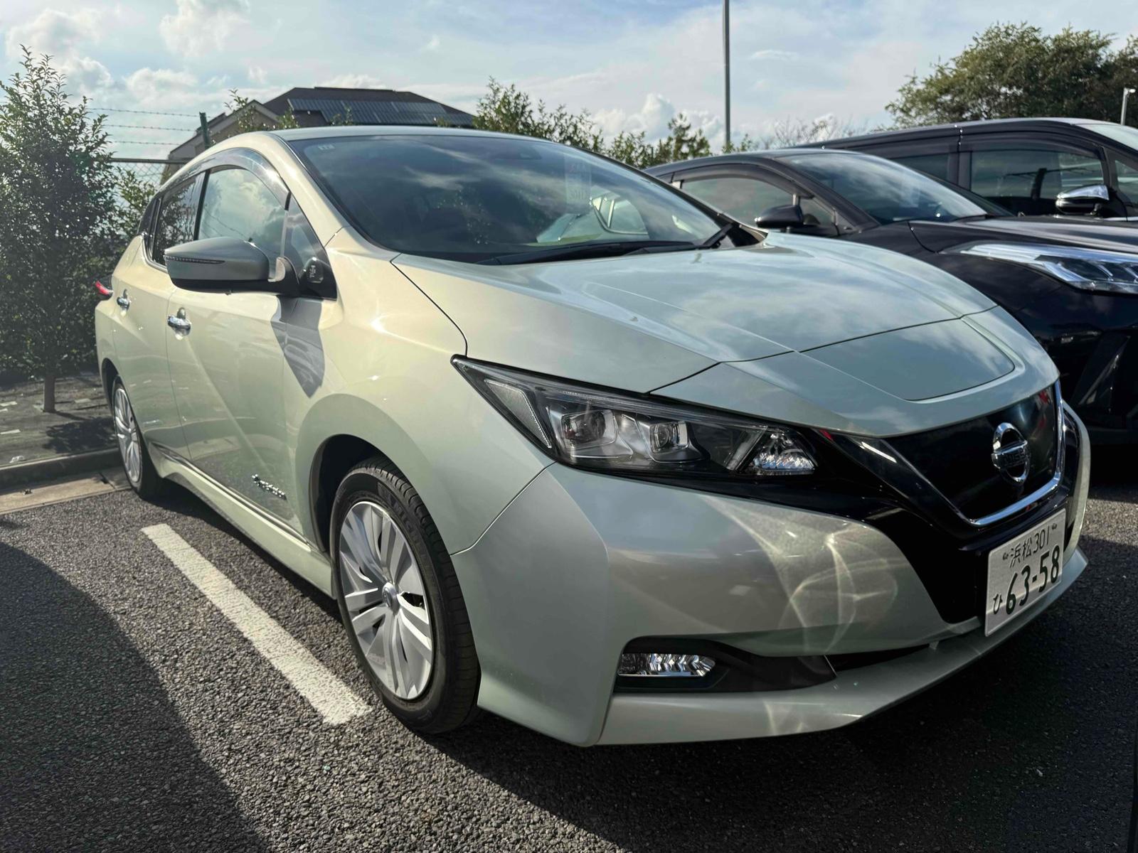 NISSAN LEAF X Image 11