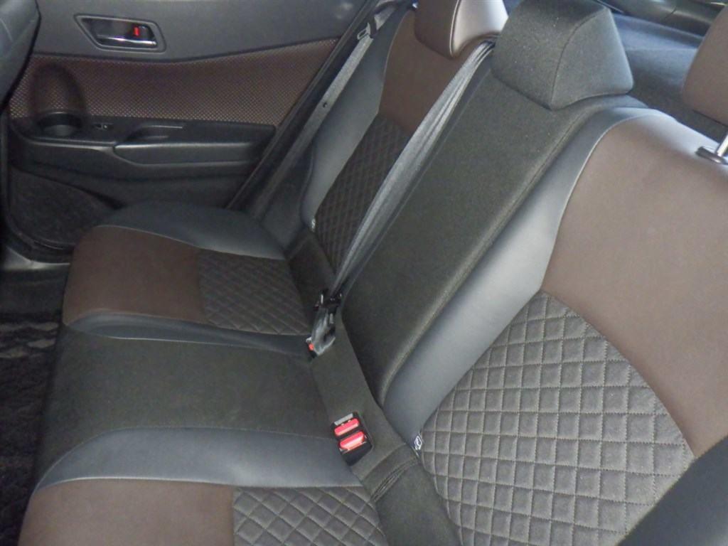 TOYOTA C-HR G Image 8