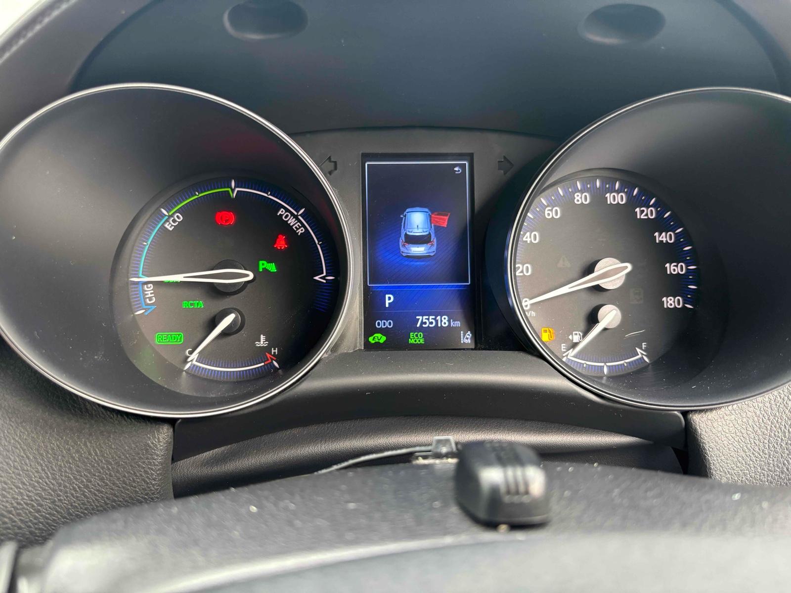 TOYOTA C-HR G Image 12