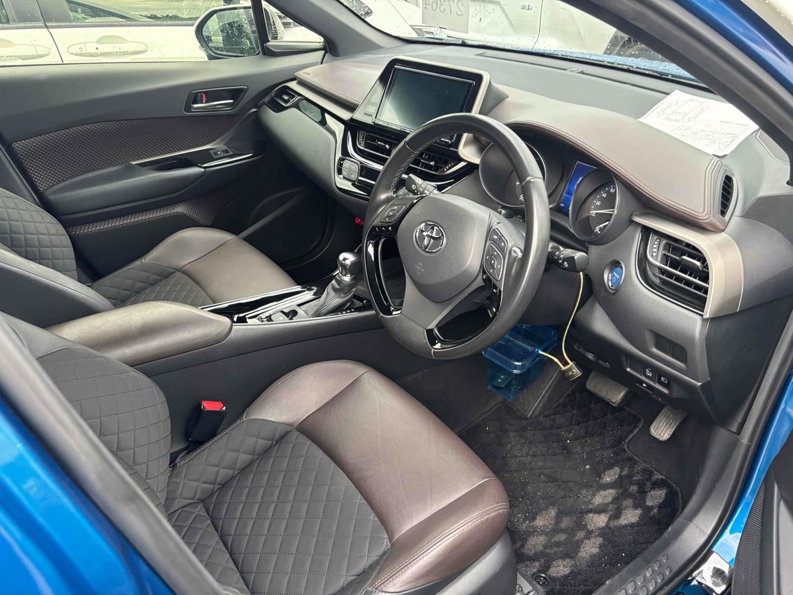 TOYOTA C-HR G Image 9