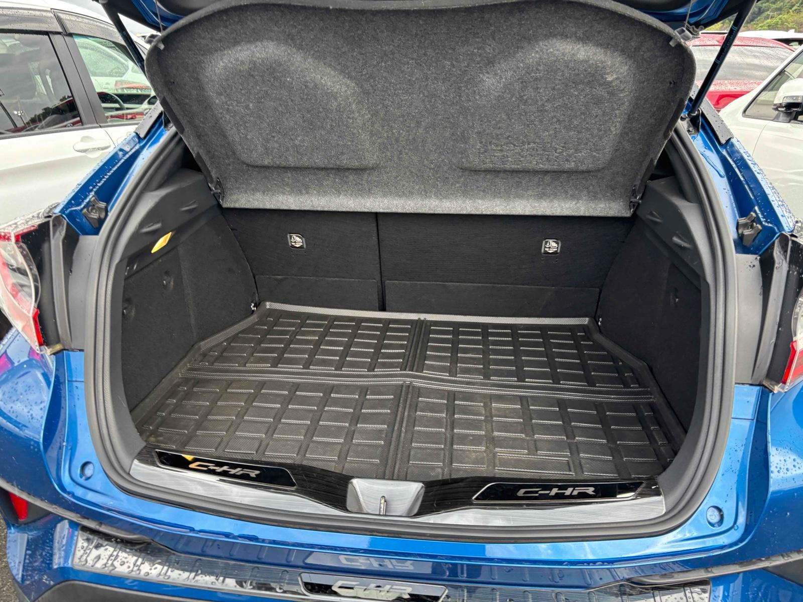 TOYOTA C-HR G Image 11