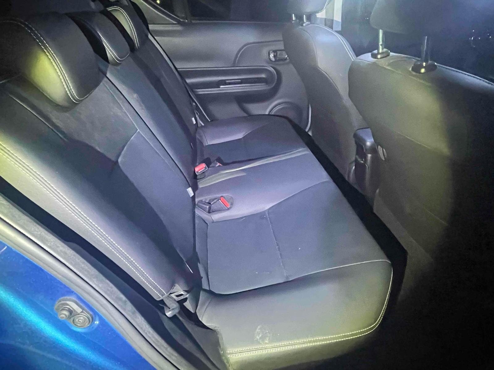 TOYOTA AQUA G BLACK SOFT LEATHER SELECTION Image 11