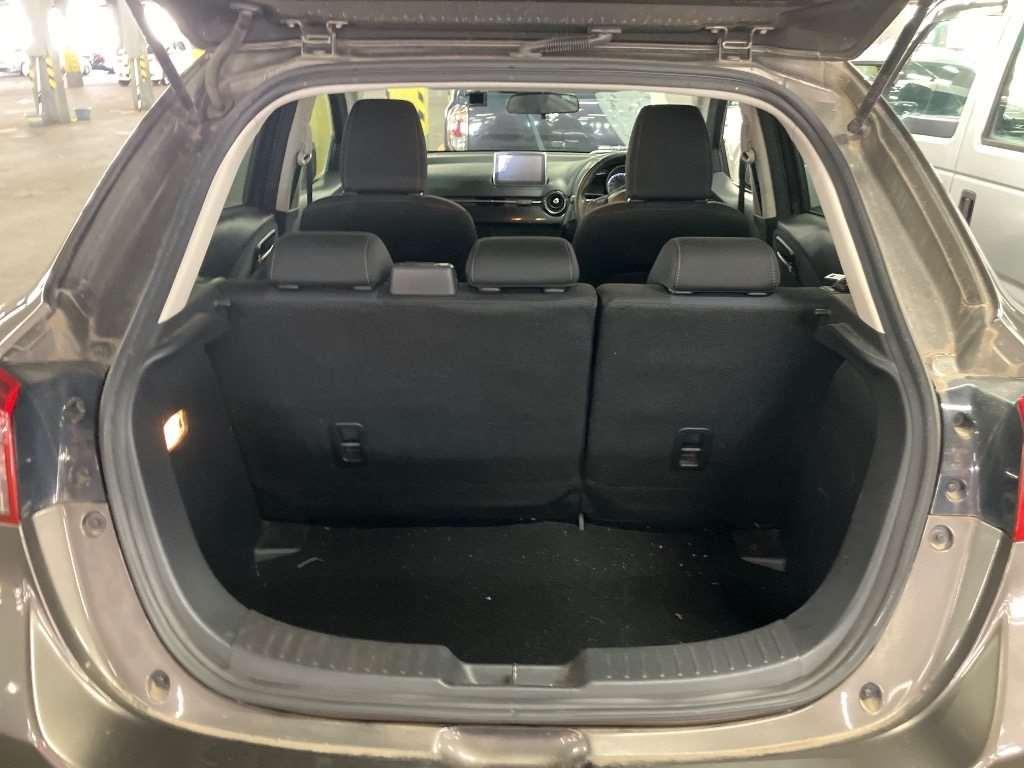 MAZDA DEMIO 13S Image 7