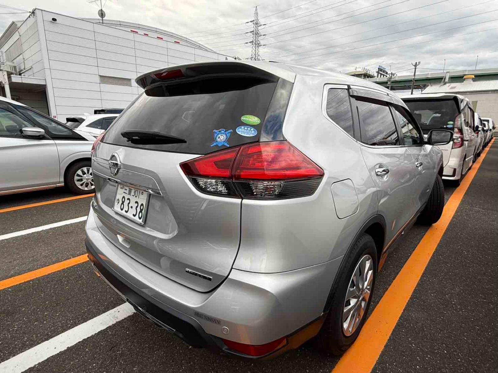 NISSAN X-TRAIL 20S HYBRID Image 5