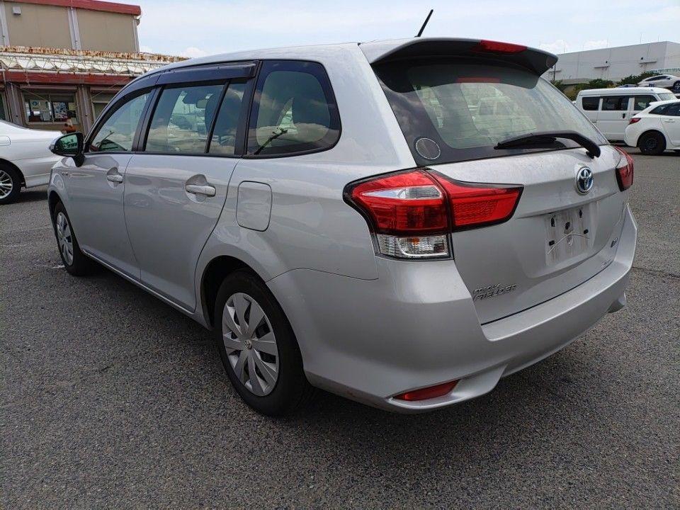 TOYOTA COROLLA FIELDER HYBRID Image 16