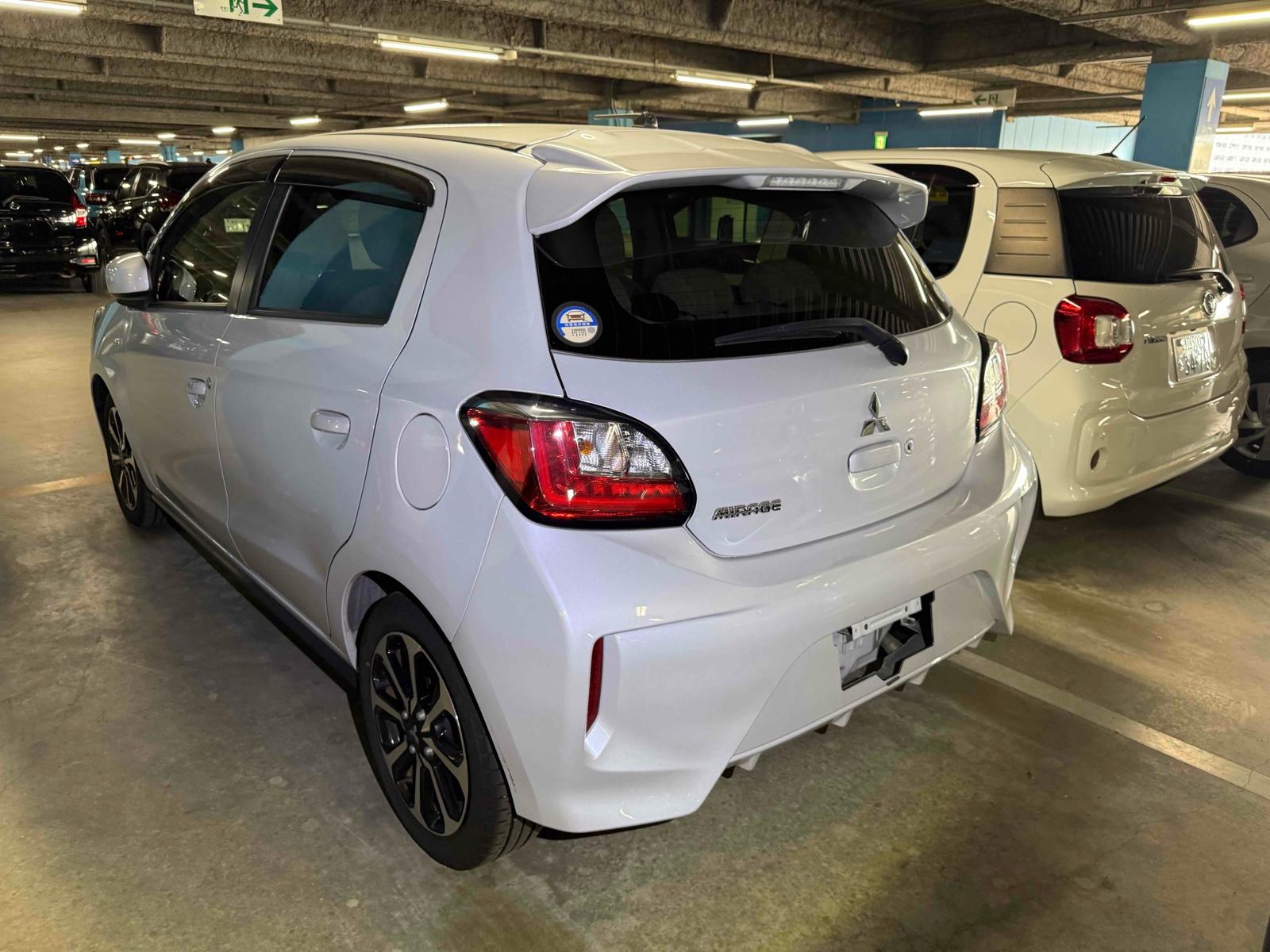 MITSUBISHI MIRAGE 5D M Image 2