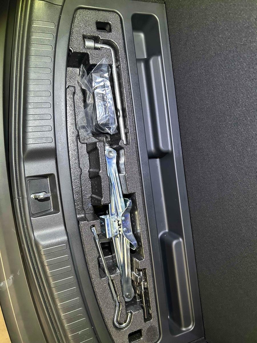 HONDA CR-V HYBRID EX Image 18