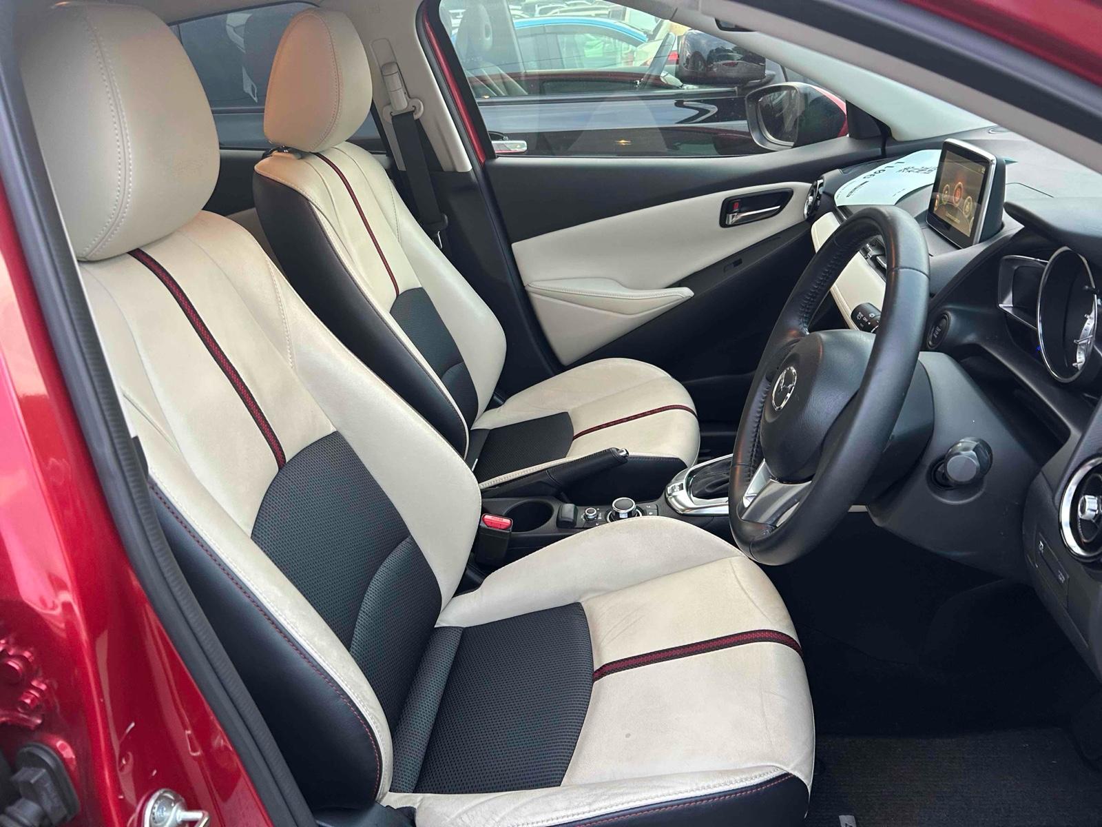 MAZDA DEMIO 13S TOURING PACKAGE Image 6