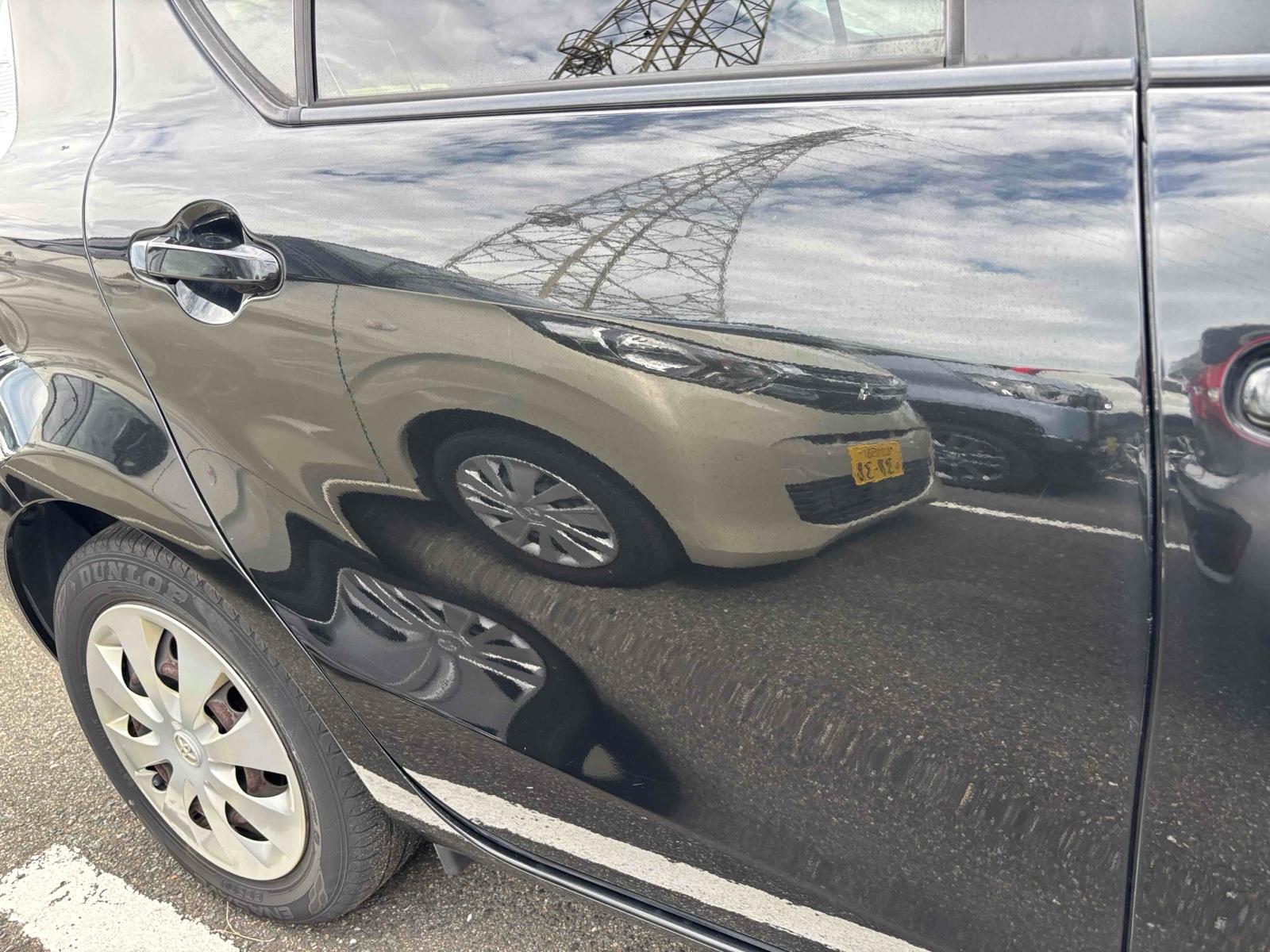 TOYOTA AQUA G Image 10