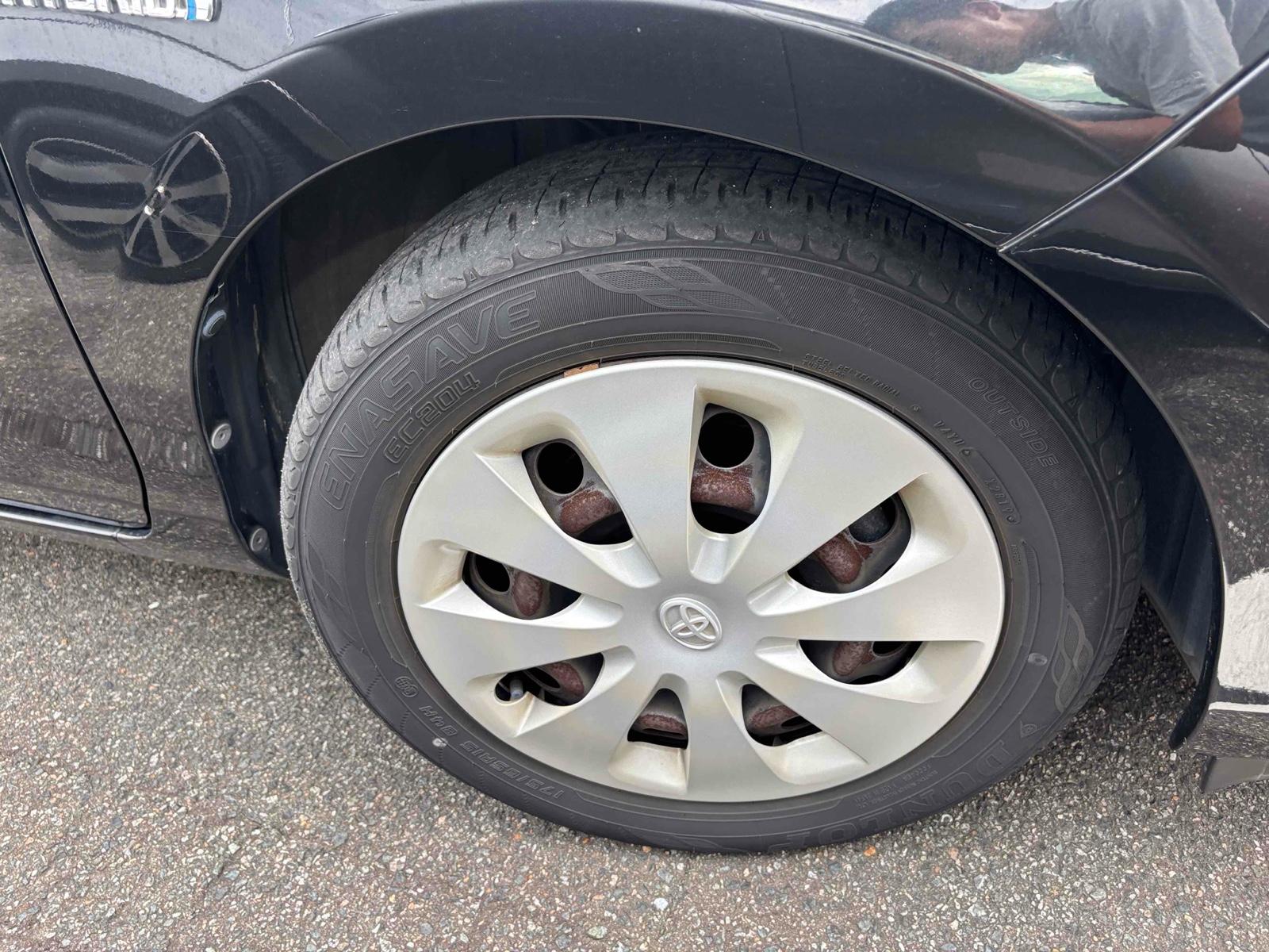 TOYOTA AQUA G Image 16