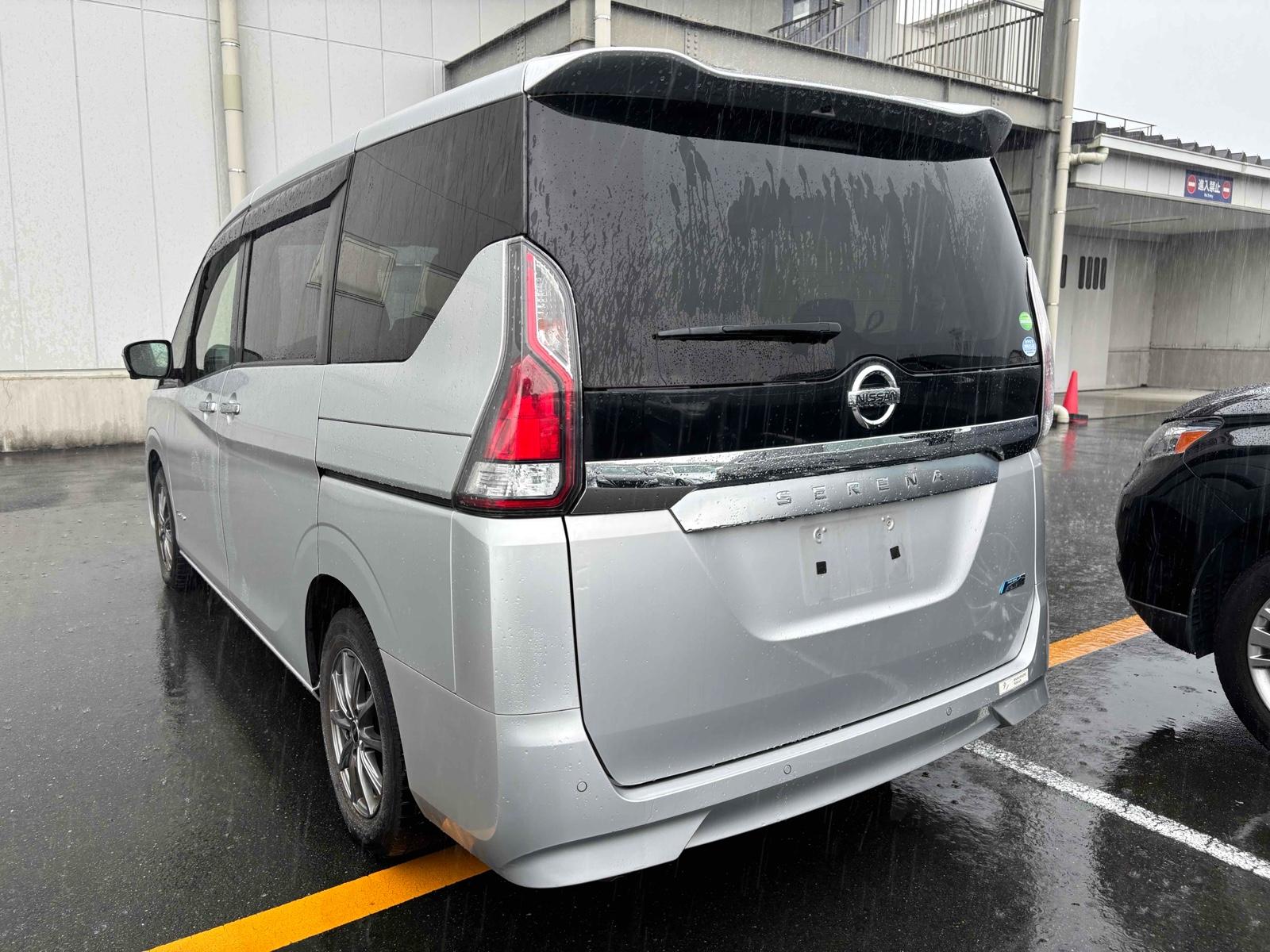 NISSAN SERENA 5D X Image 2