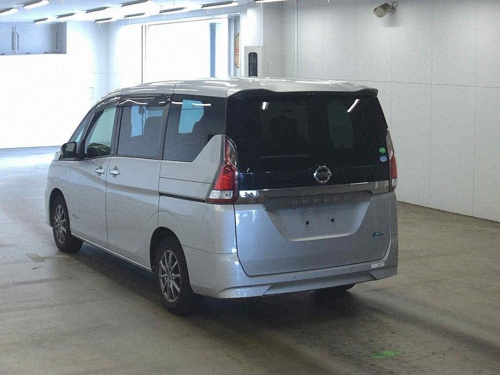 NISSAN SERENA 5D X Image 4