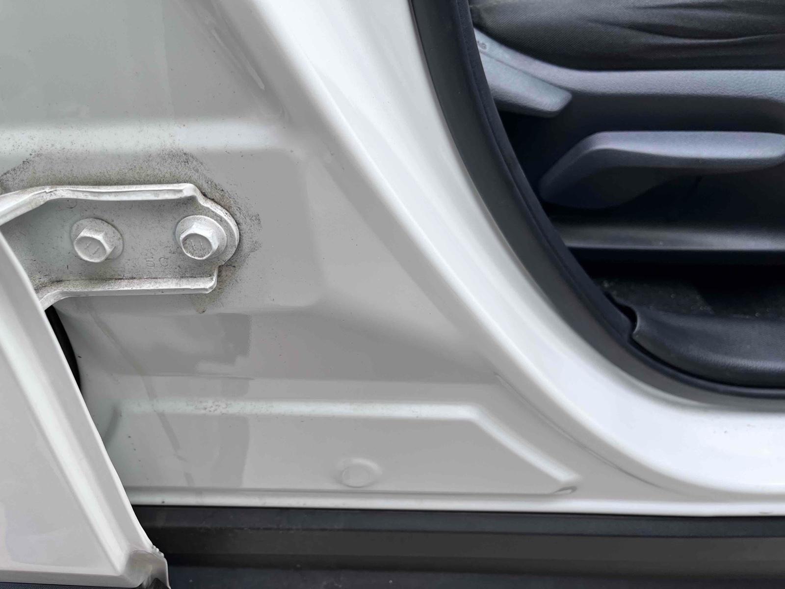 TOYOTA RAV4 HYBRID X Image 13
