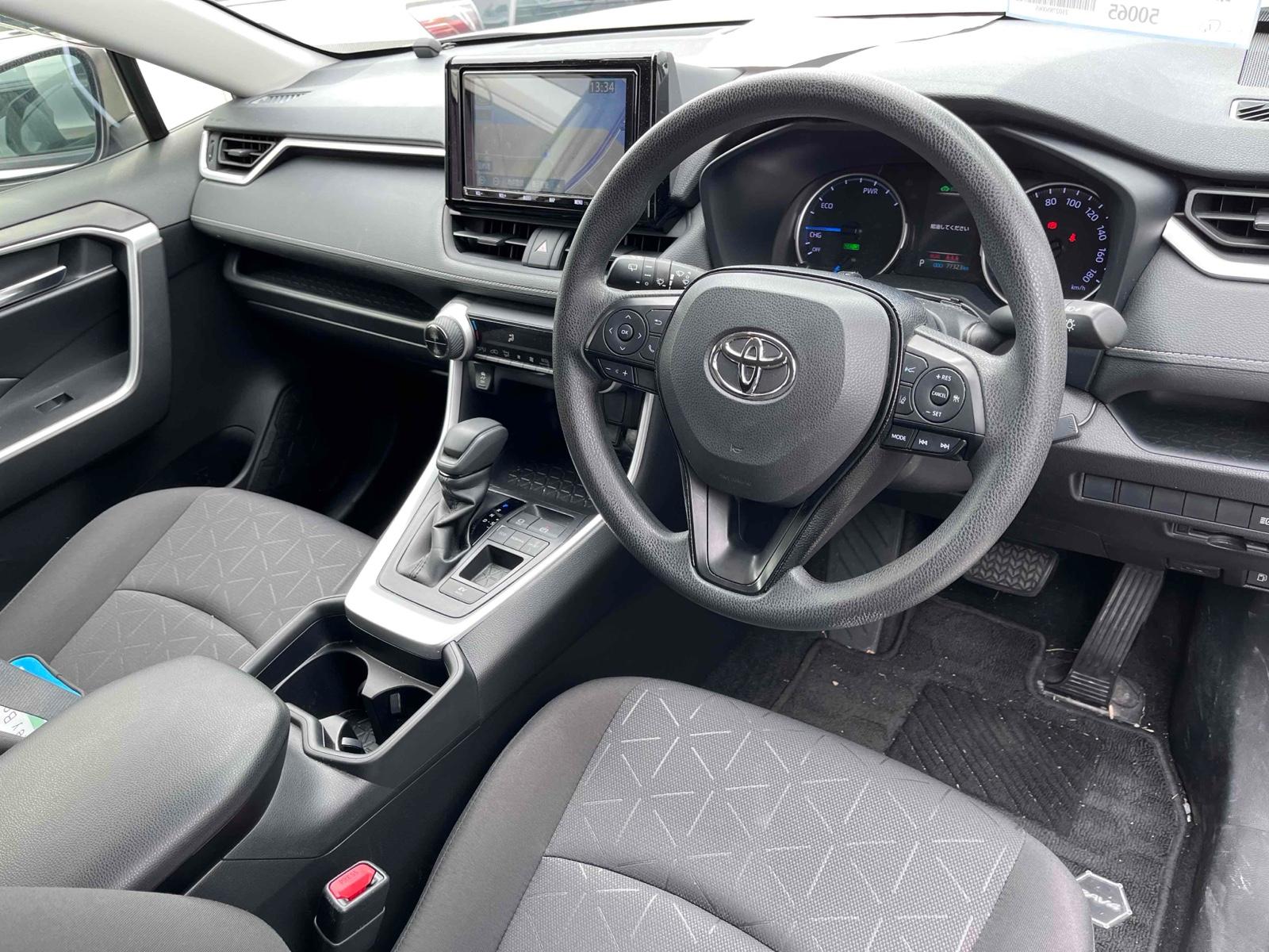 TOYOTA RAV4 HYBRID X Image 6