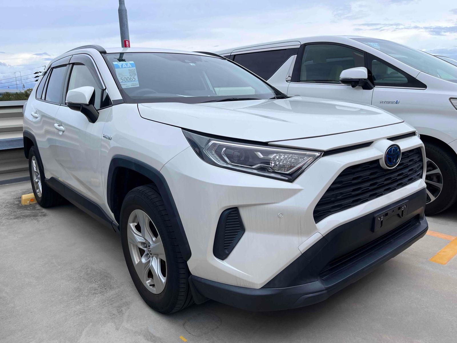 TOYOTA RAV4 HYBRID X Image 4
