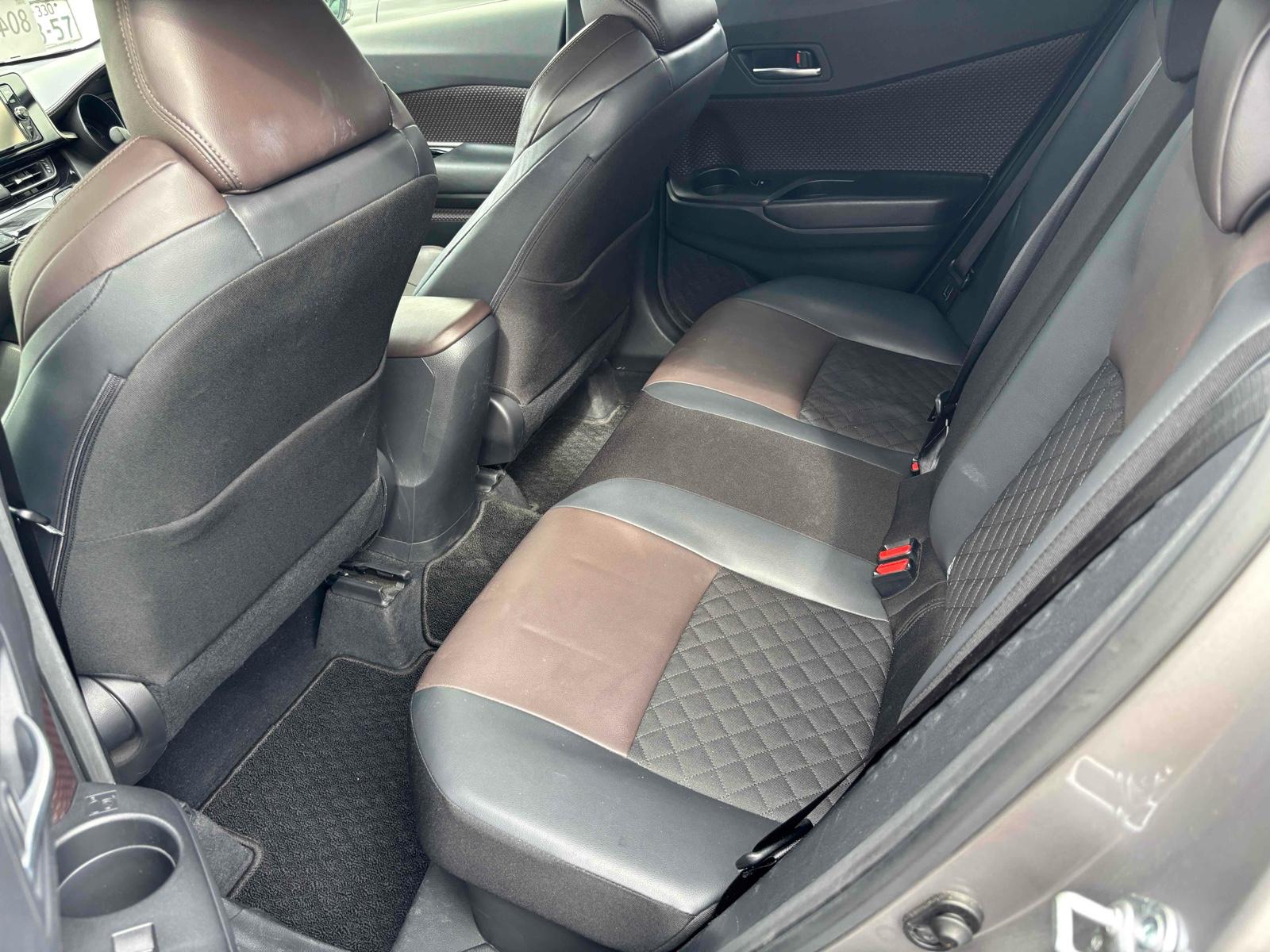 TOYOTA C-HR G Image 10