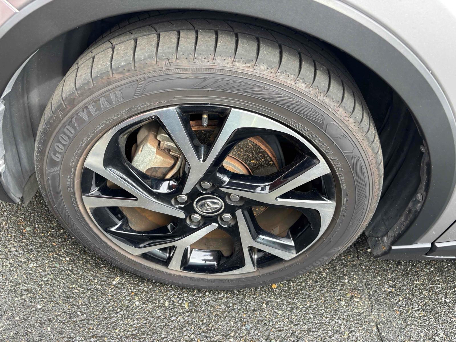 TOYOTA C-HR G Image 9