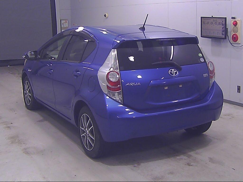 TOYOTA AQUA S Image 5