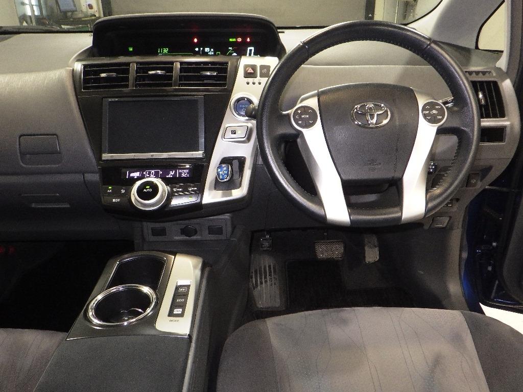 TOYOTA PRIUS ALPHA G 7SEATER Image 3