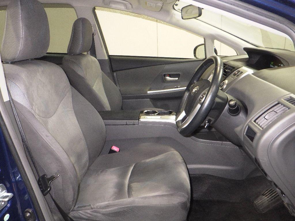 TOYOTA PRIUS ALPHA G 7SEATER Image 6