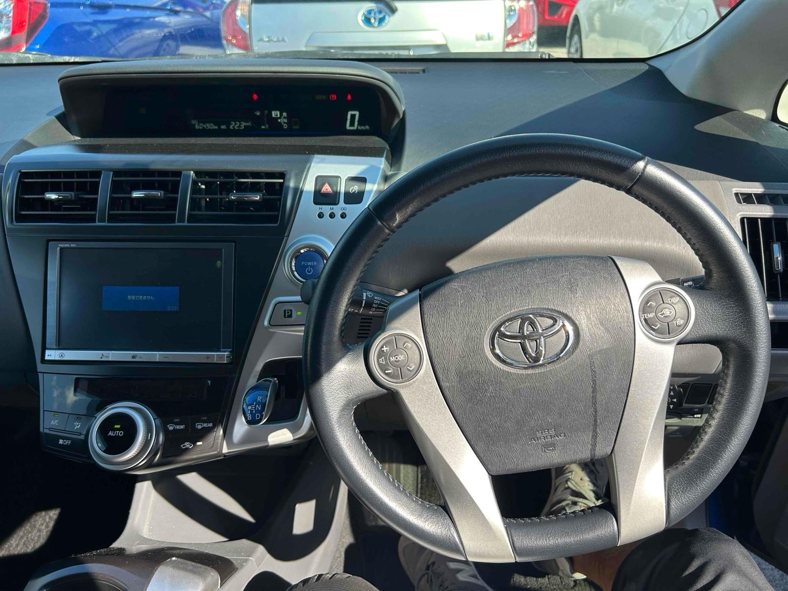 TOYOTA PRIUS ALPHA G 7SEATER Image 11