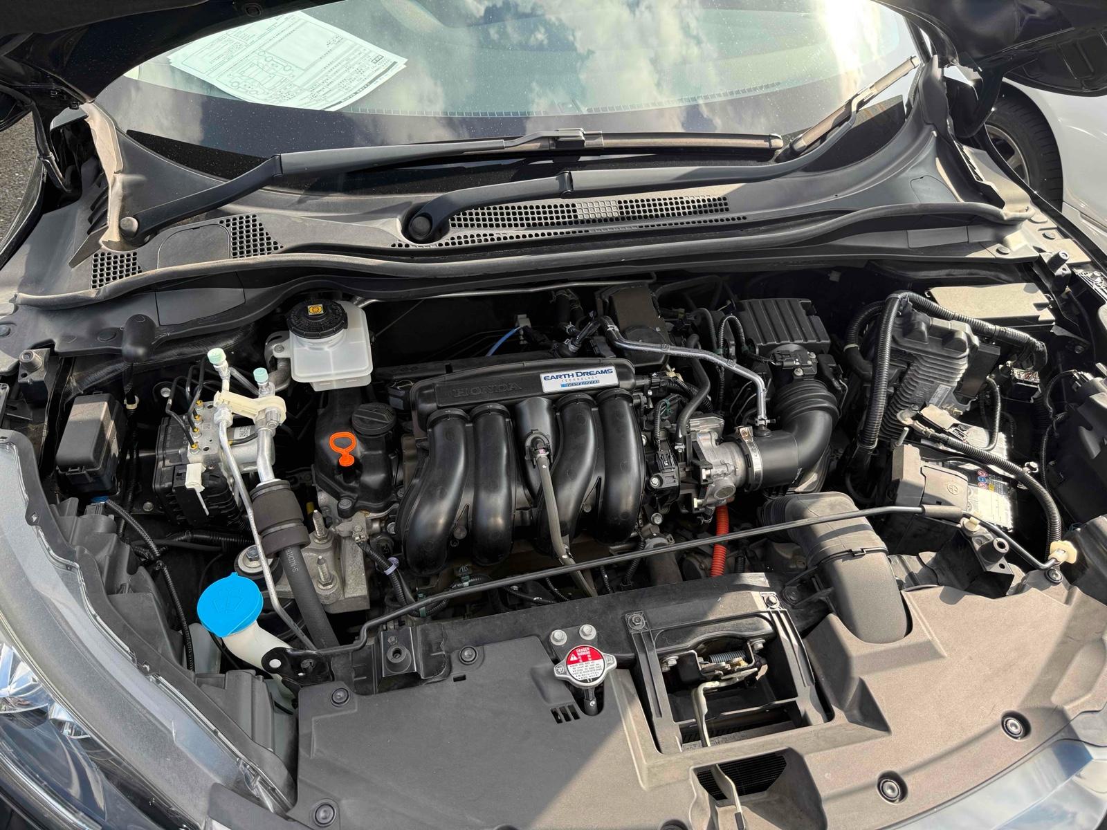 HONDA VESEL HYBRID X Image 9
