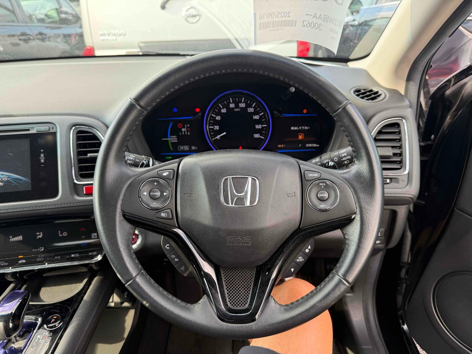 HONDA VESEL HYBRID X Image 4
