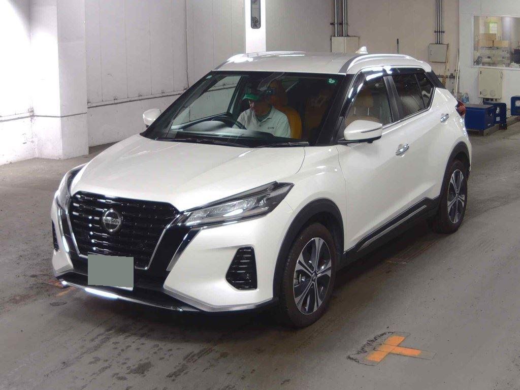 NISSAN KICKS 5D X TWO TONE INTERIOR EDITION Image 6