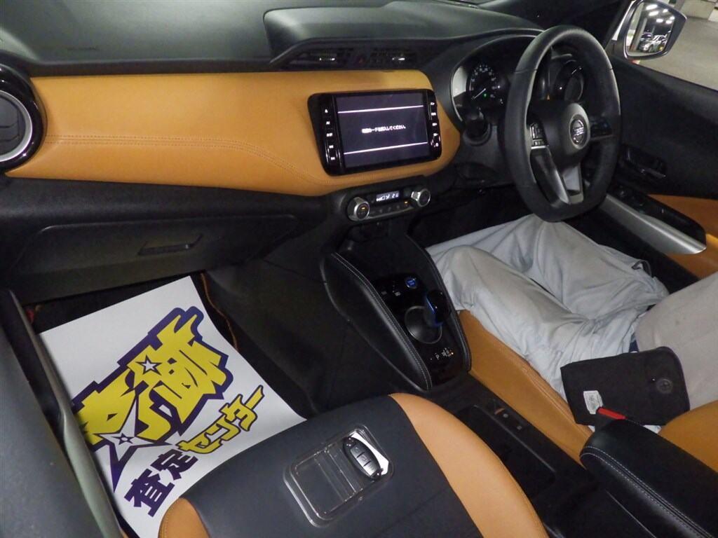 NISSAN KICKS 5D X TWO TONE INTERIOR EDITION Image 5