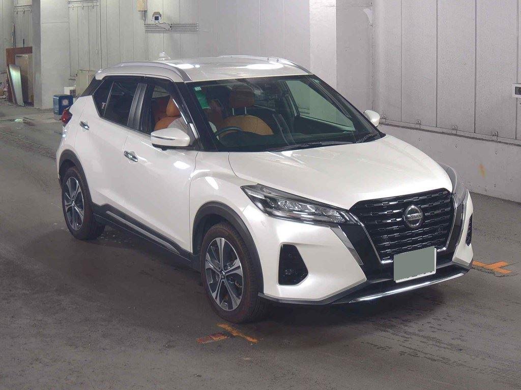 NISSAN KICKS 5D X TWO TONE INTERIOR EDITION Image 3