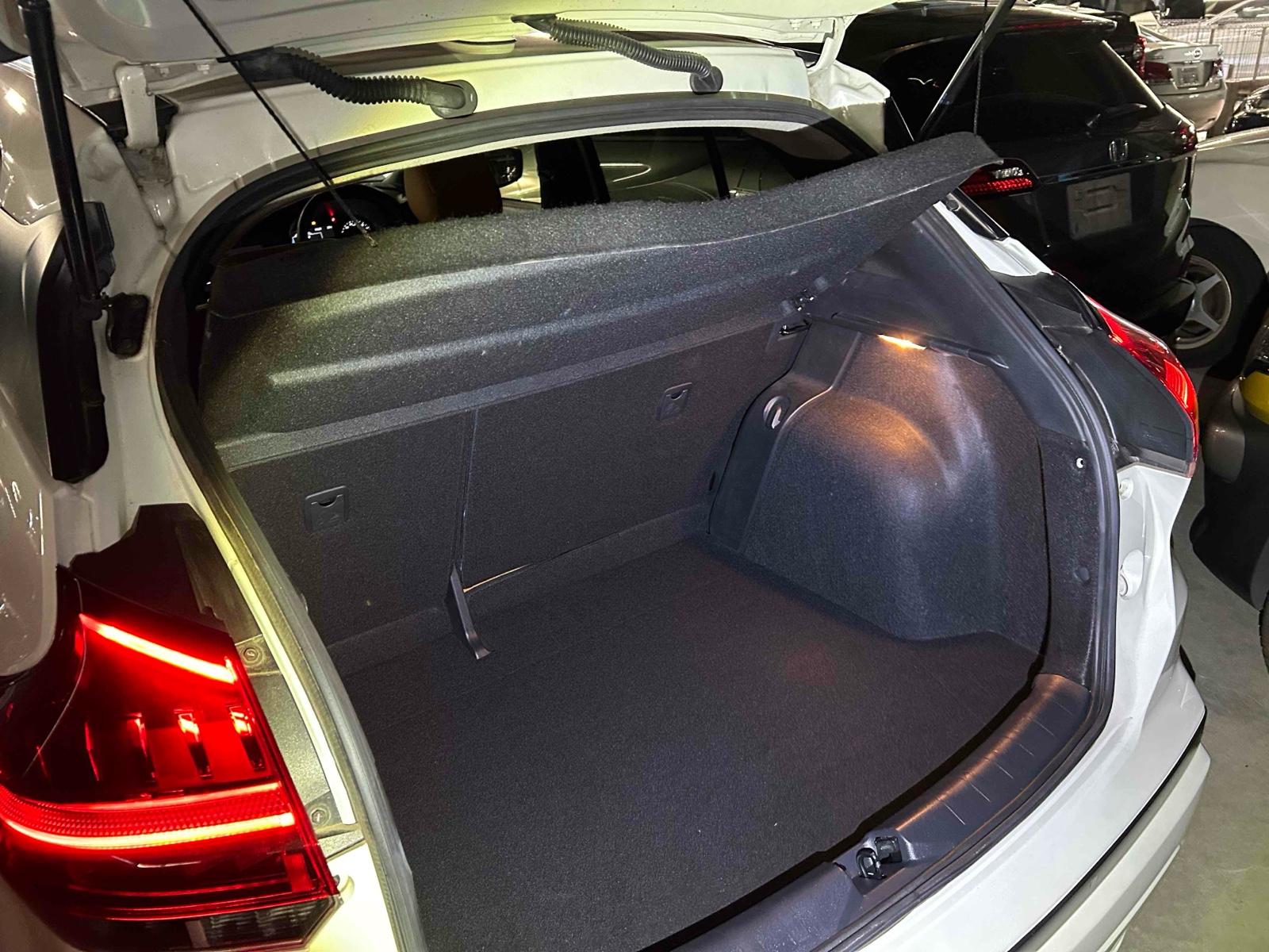 NISSAN KICKS 5D X TWO TONE INTERIOR EDITION Image 16